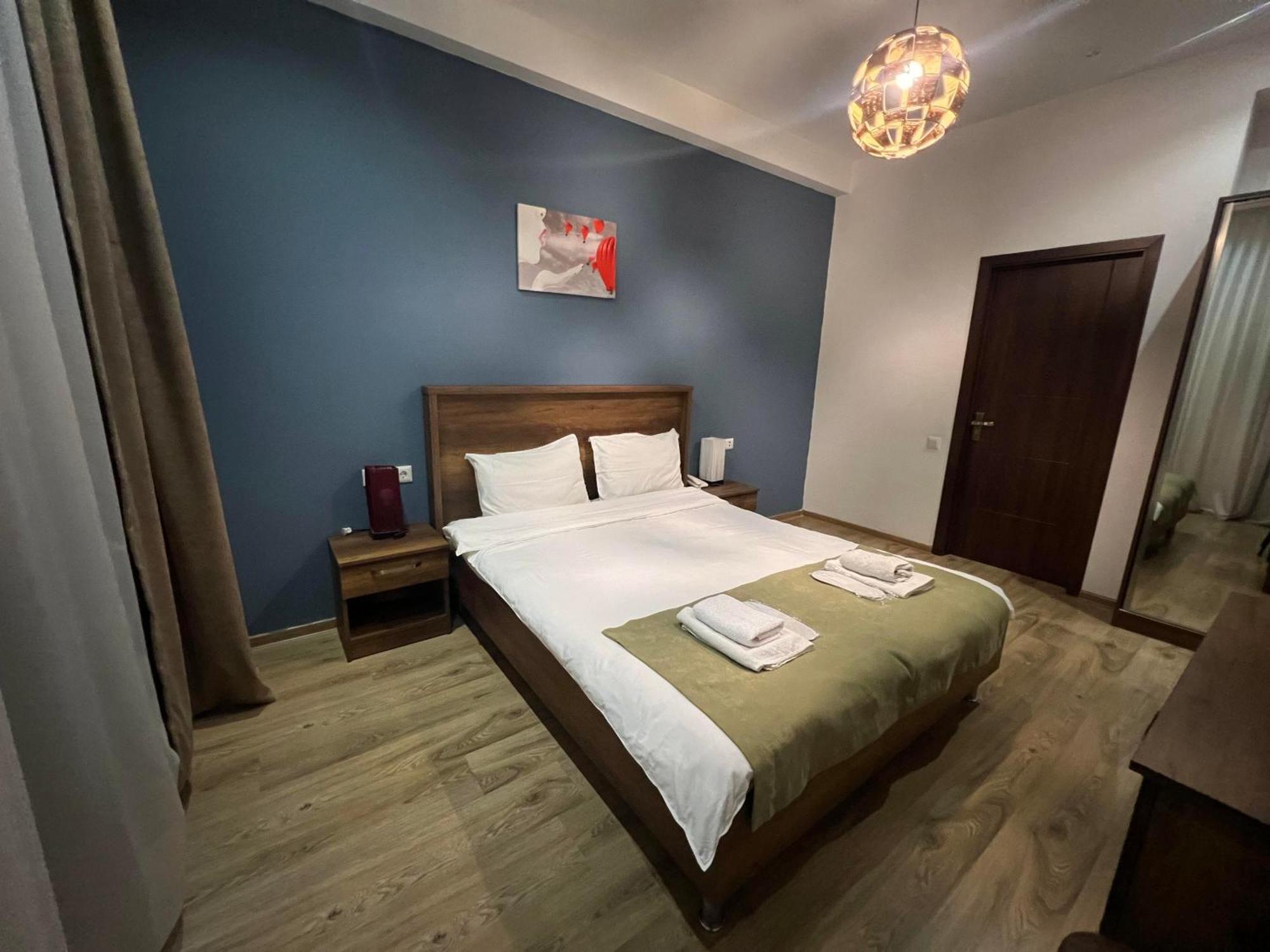 Hotel King Tom Tbilisi Exterior photo