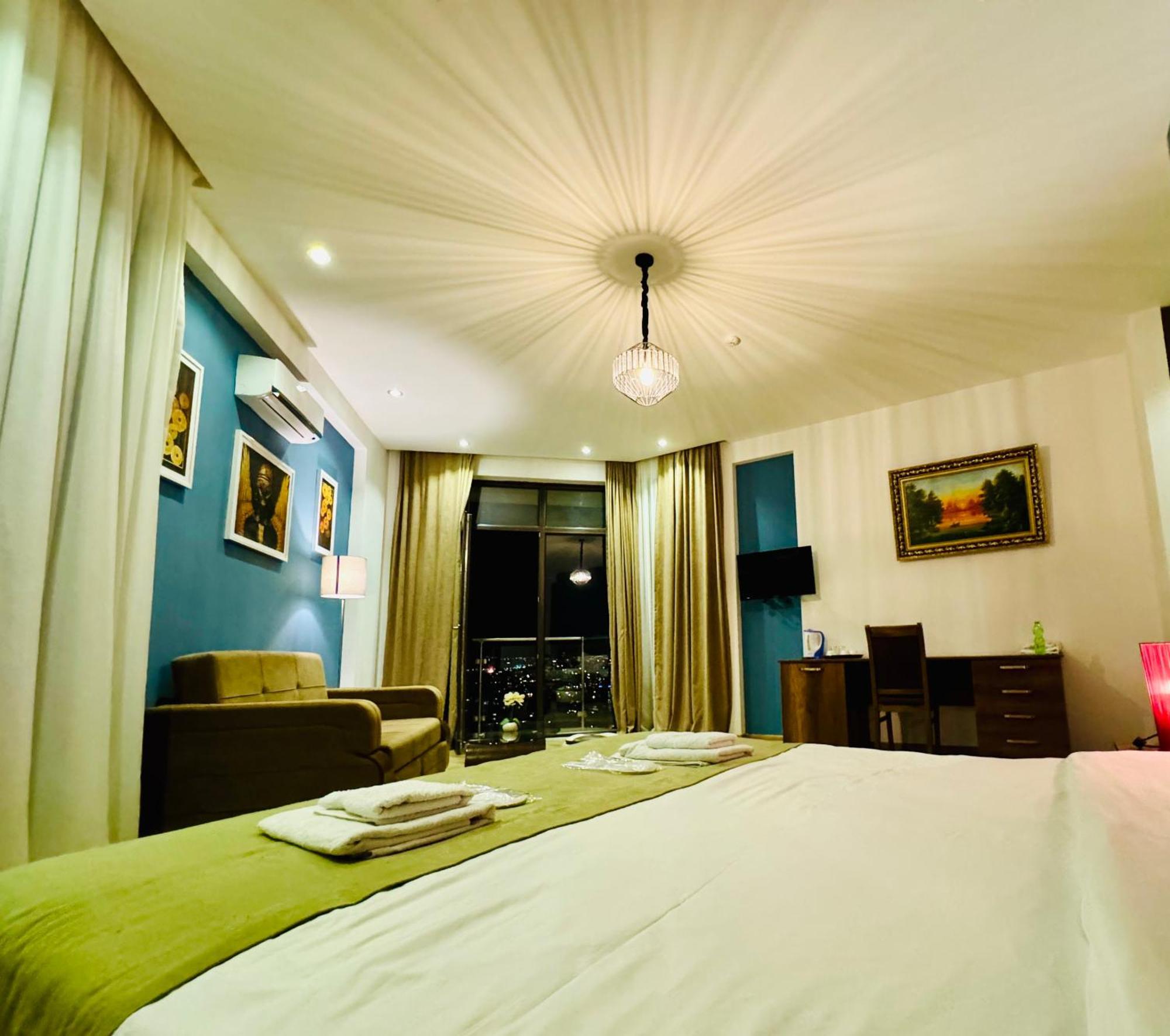 Hotel King Tom Tbilisi Exterior photo