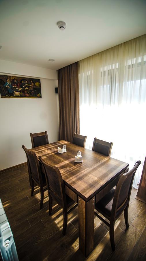 Hotel King Tom Tbilisi Exterior photo